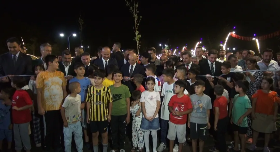 Bakan Şimşek Batman yatırımlarını hizmet fırtınası olarak tanımladı