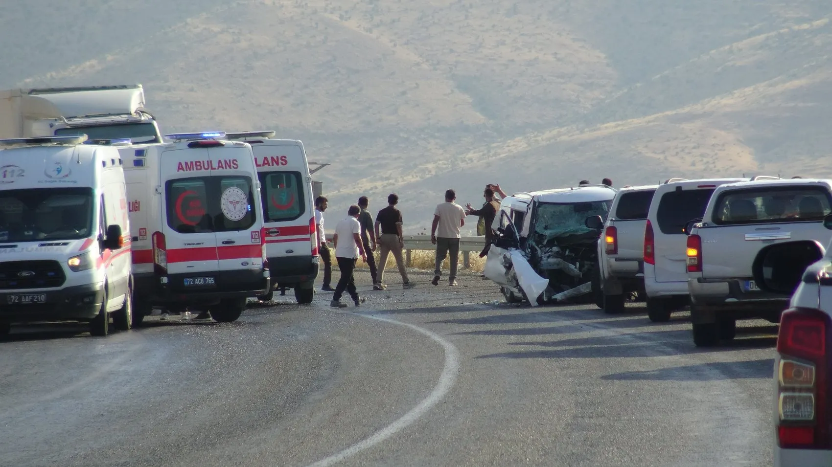 Gercüş yolunda iki araç çarpıştı ve yedi kişi yaralandı
