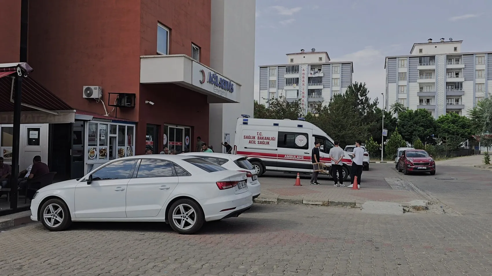 Bingöl'de asansör montajı sırasında hayatını kaybeden işçi toprağa verilecek