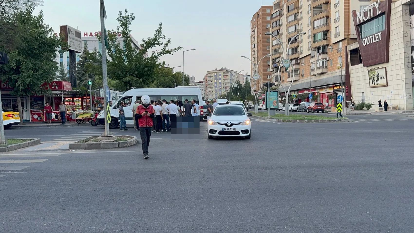 Diyarbakır Bağlar’da bisikletli sürücüye otomobil çarptı