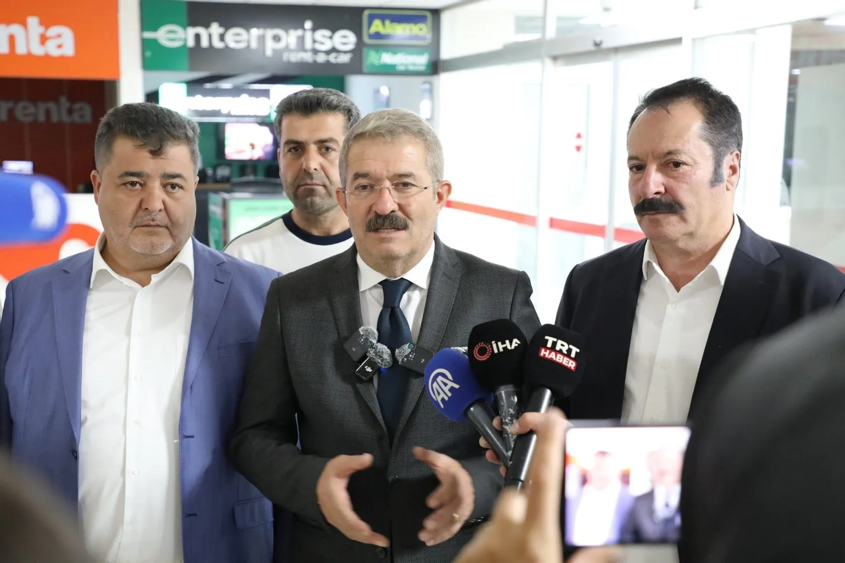 İlk Tahran-Van seferi tamamlandı, 80 İranlı turist kente geldi