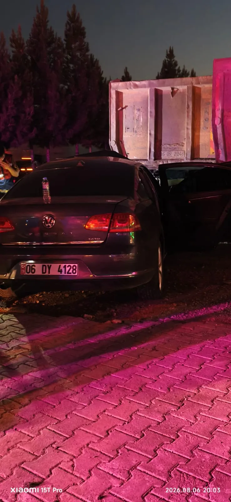 Derik yolunda kamyona çarpan otomobilde bir kişi hayatını kaybetti