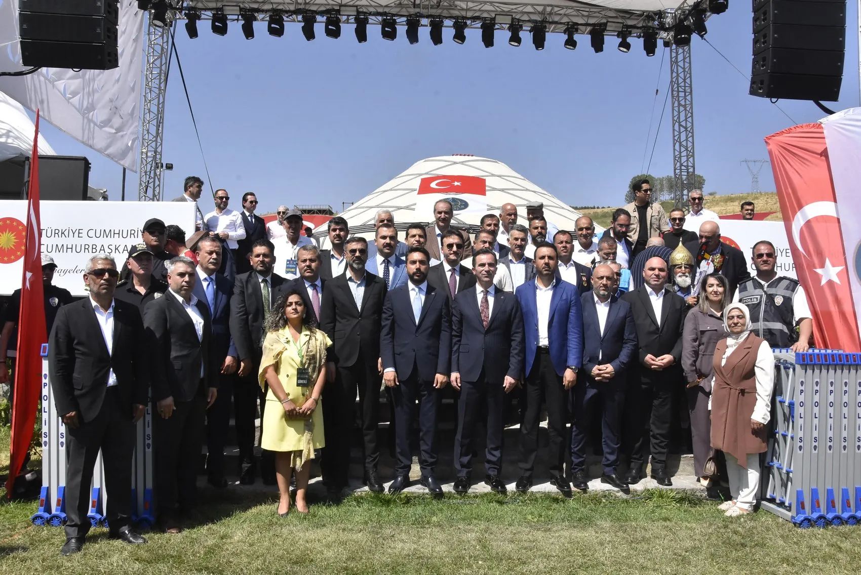Malazgirt Zaferi'nin 955'inci yılı Ahlat'ta coşkuyla başladı