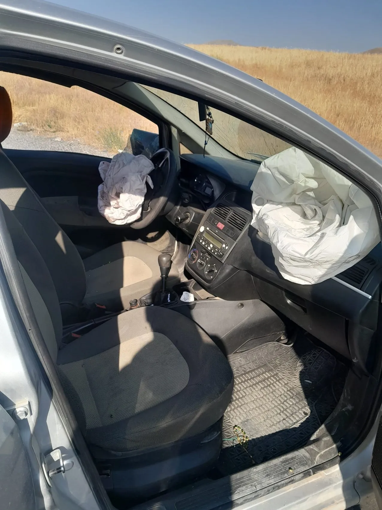 Van Başkale yolunda otomobiller çarpıştı 7 kişi yaralı