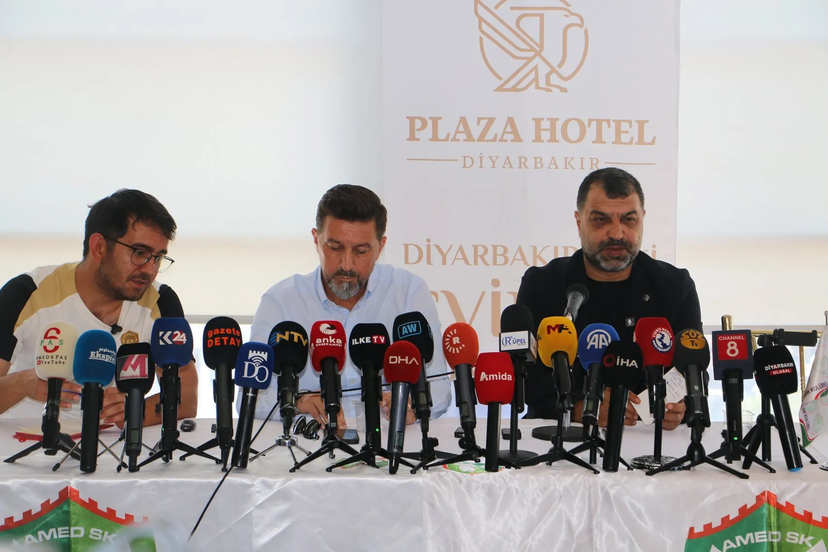 Amedspor Teknik Direktörü Besnik Hasi Transfer Planlarını Açıkladı