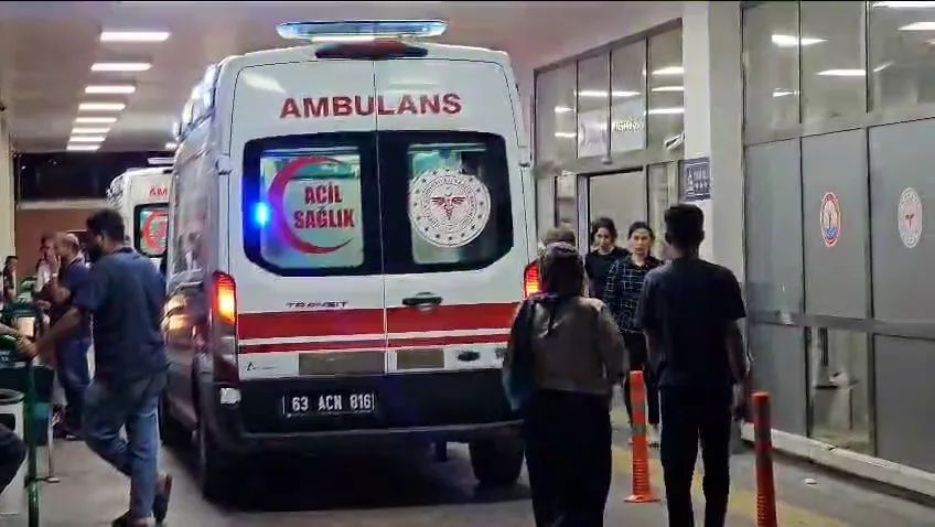 Şanlıurfa’da yol verme kavgasında sürücüyü araçtan indirip darbettiler