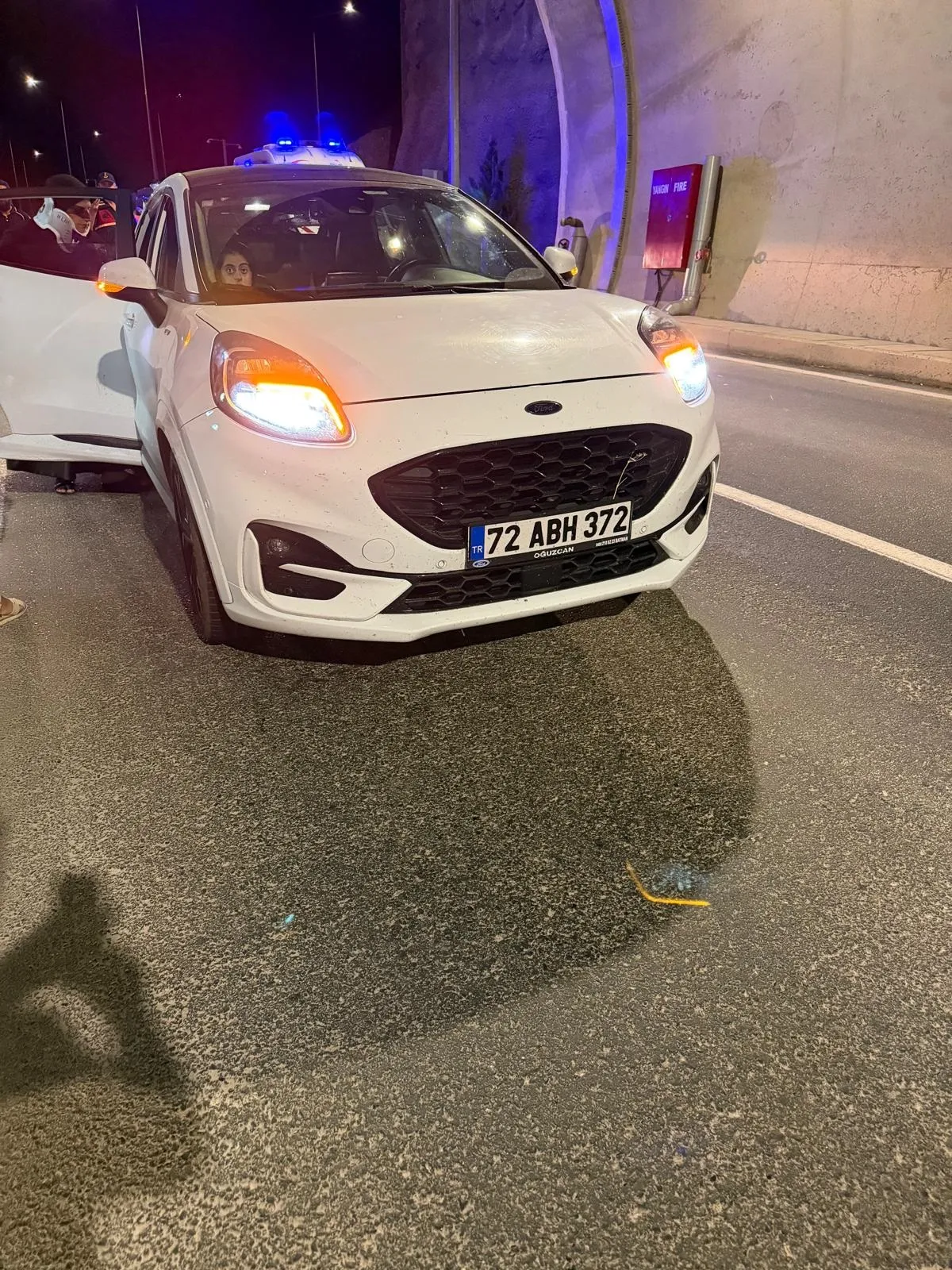 Gercüş yolunda iki otomobilin karıştığı trafik kazasında 12 kişi yaralandı