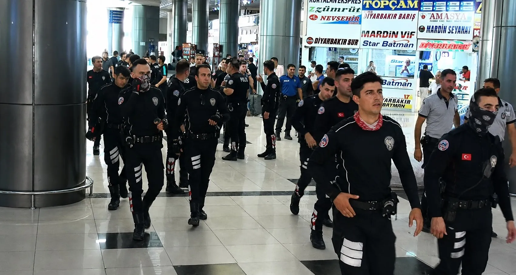 Şanlıurfa Otogarında Taşlı Sopalı Kavga Çıktı