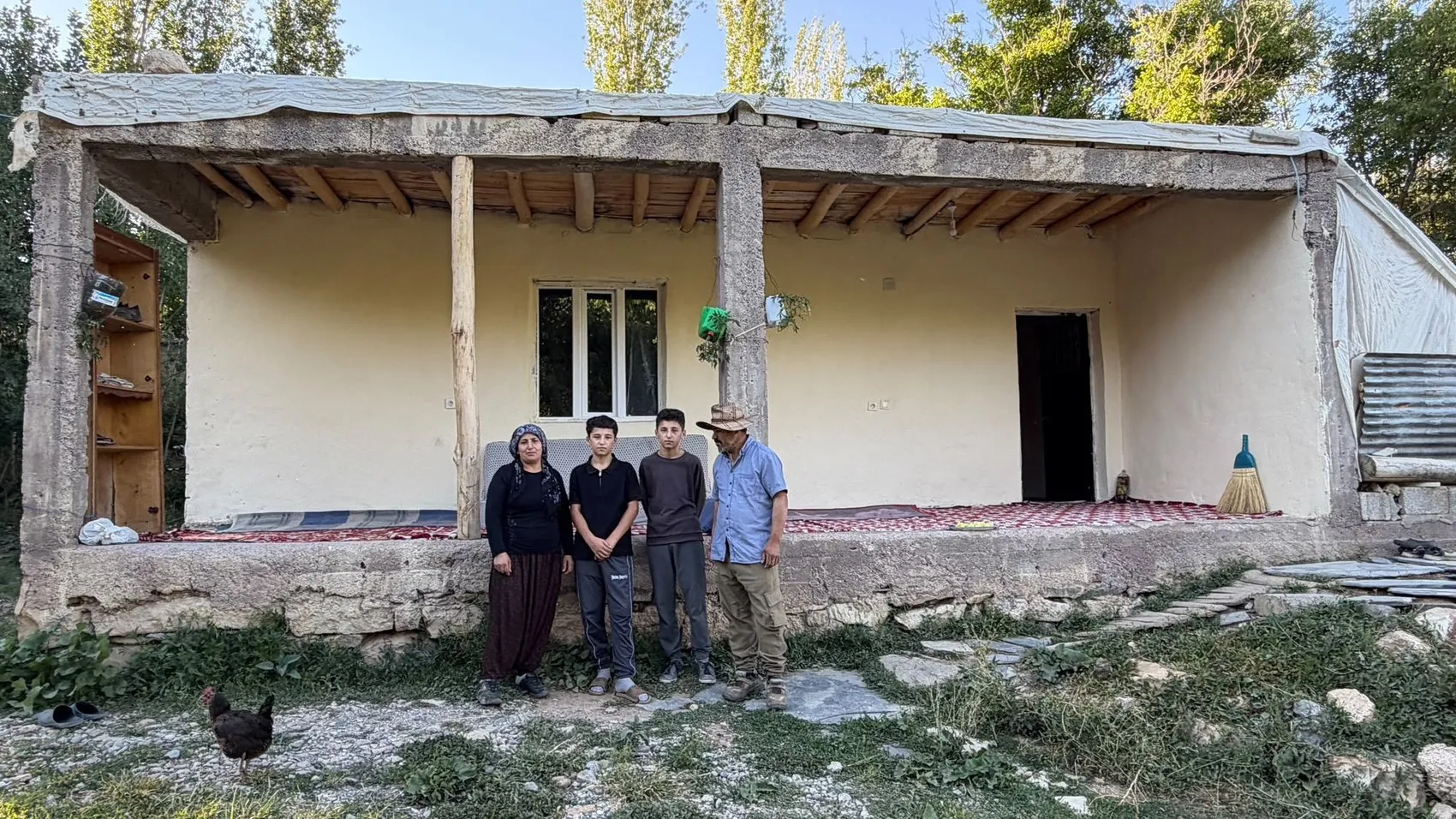 Yüksekova'da imkansızlıkları aşan ikizler Fen Lisesi hayallerine ulaştı