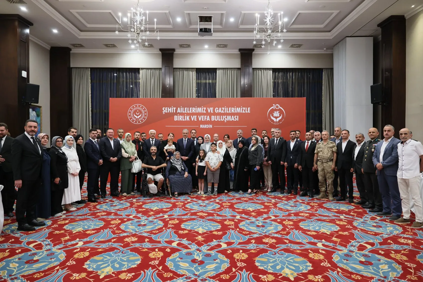 Bakan Göktaş Mardin'de şehit aileleriyle buluştu