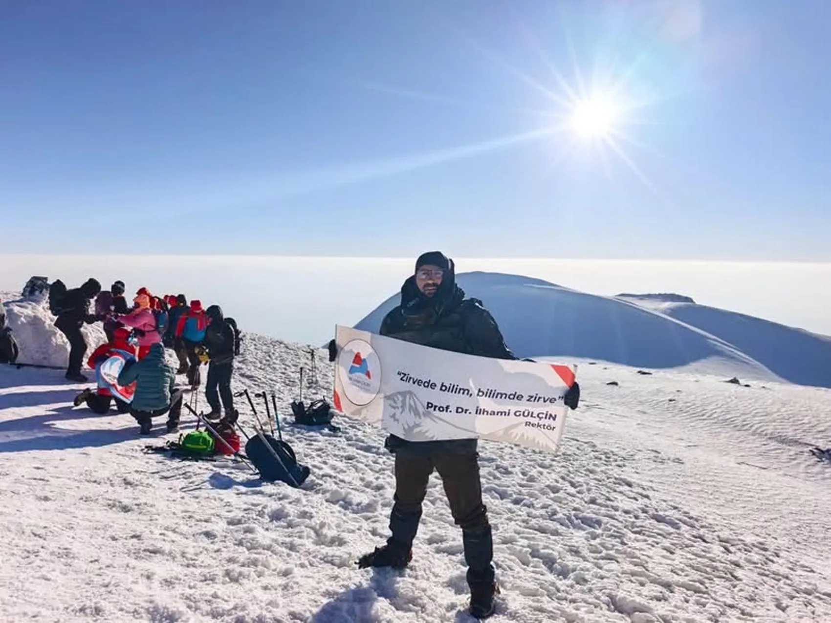 AİÇÜ akademik yıl mesajını Türkiye'nin en yüksek noktasında verdi