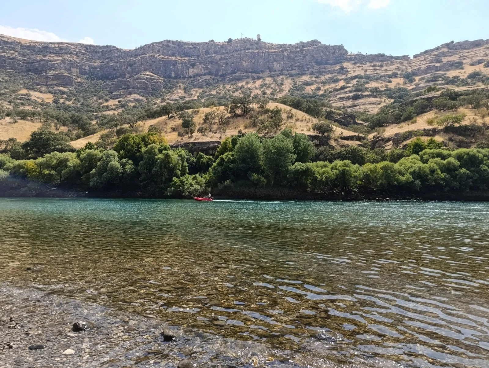 İdil ilçesinde Dicle Nehri'ne giren genç kadın hayatını kaybetti