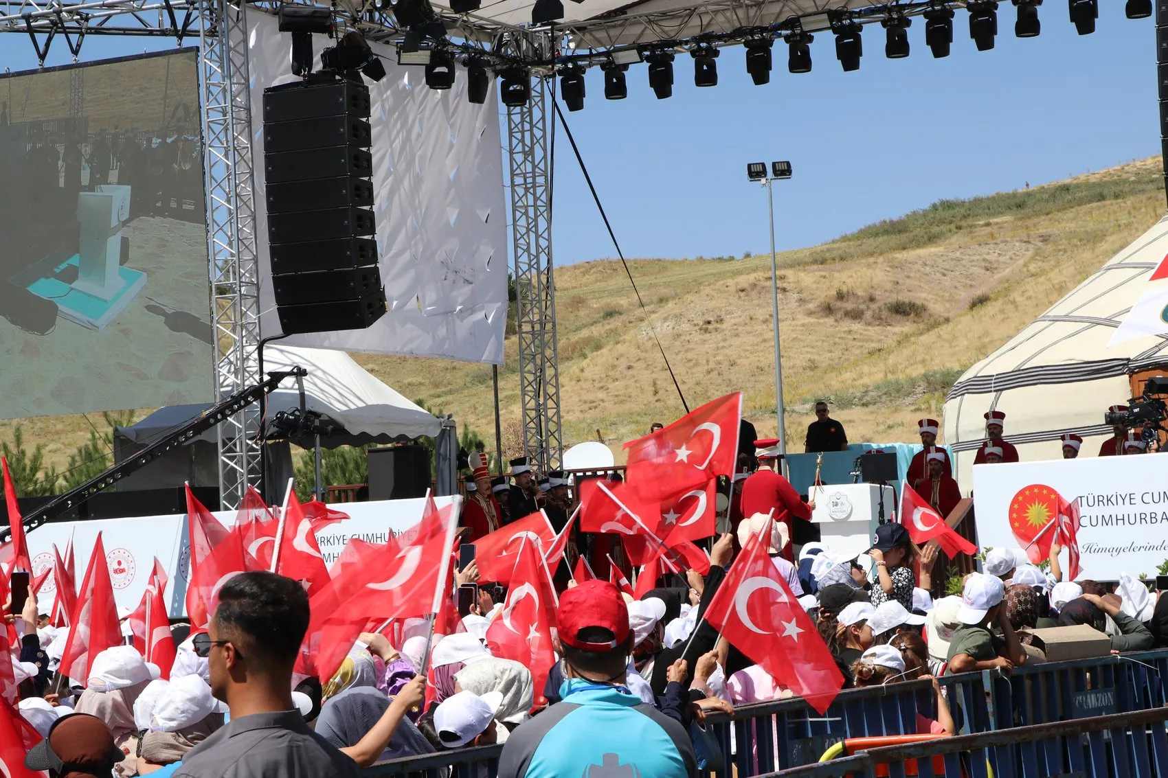 Erdoğan Kan tüccarları ve terörden nemalananlar kaybedecek
