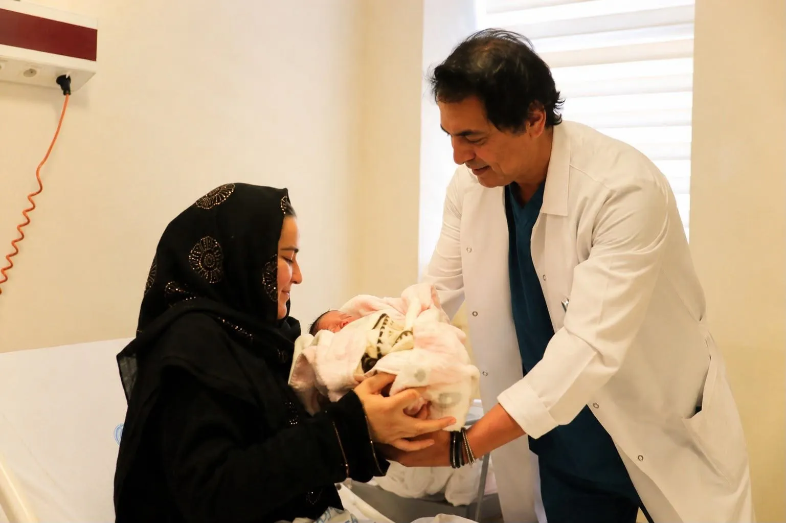 Şanlıurfalı çiftin 13 yıllık bebek hasreti kişiye özel tedaviyle bitti