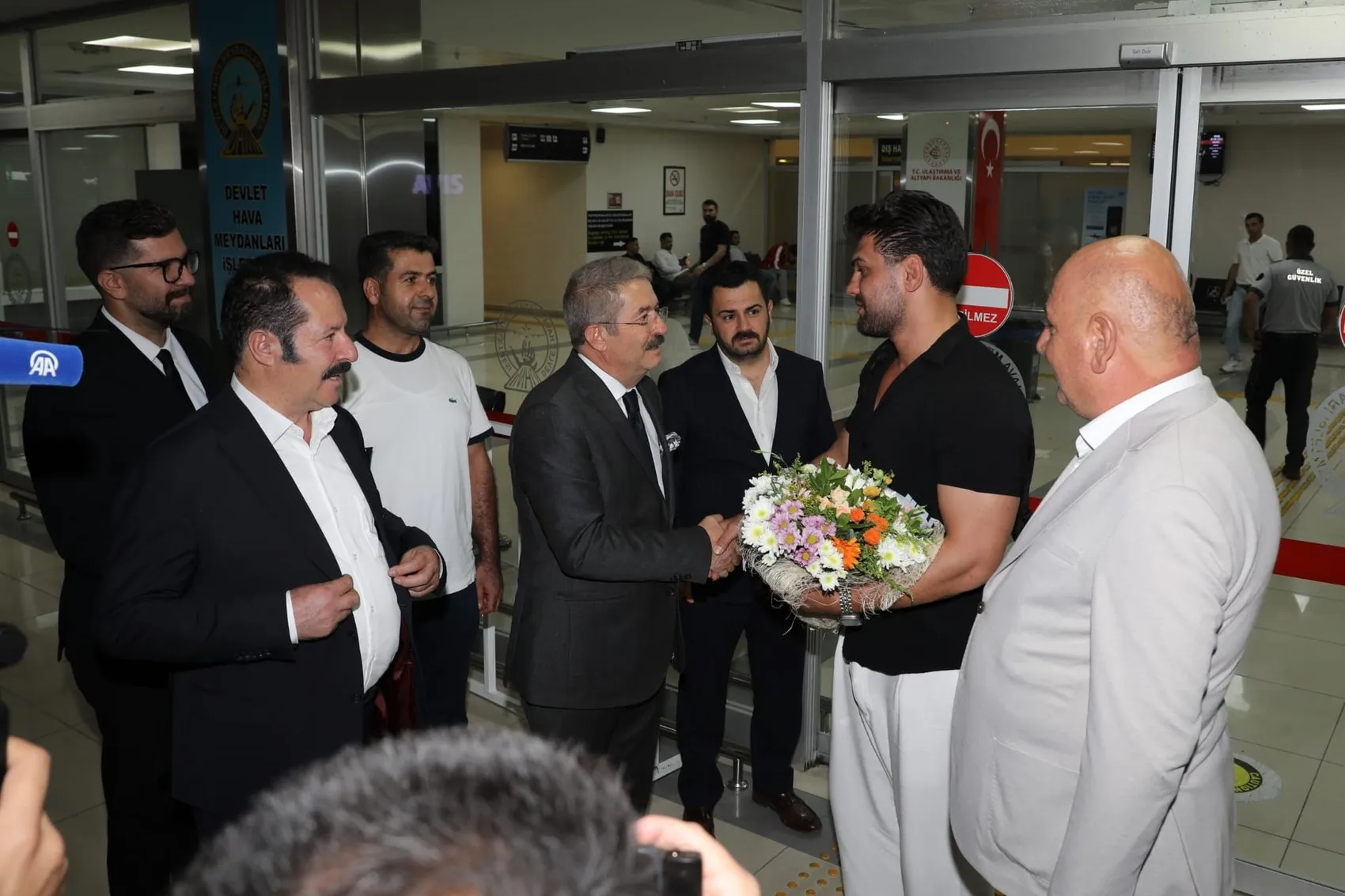 İlk Tahran-Van seferi tamamlandı, 80 İranlı turist kente geldi
