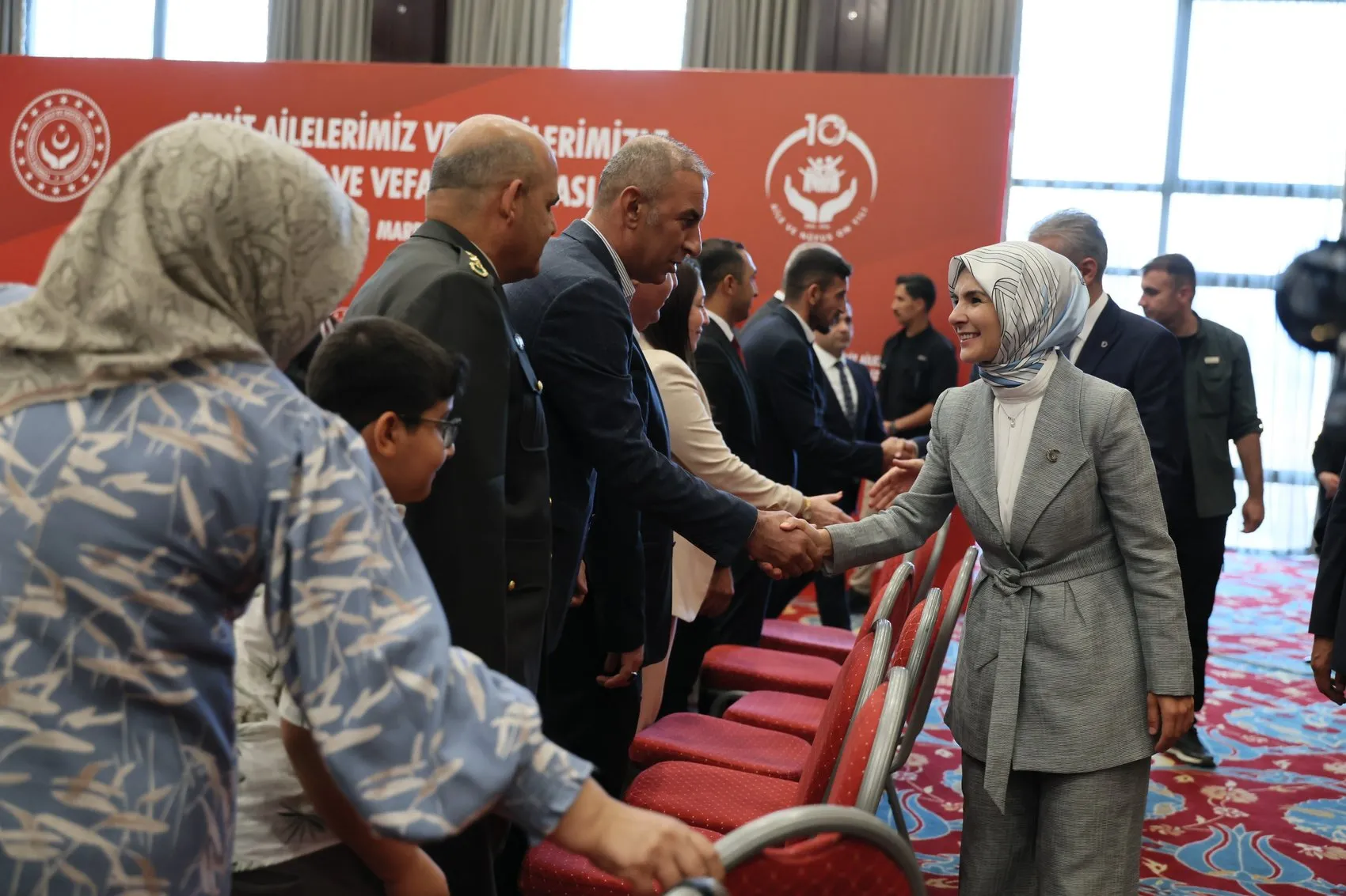 Bakan Göktaş Mardin'de şehit aileleriyle buluştu