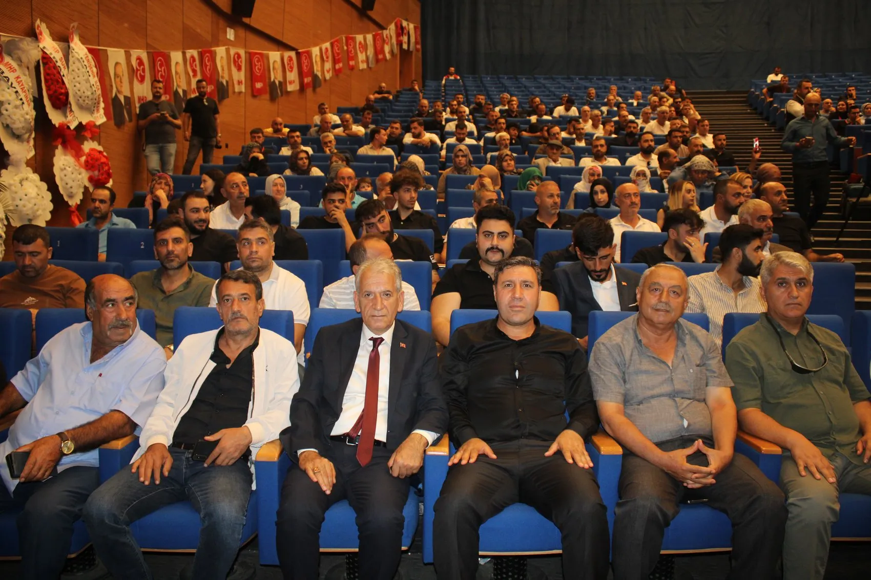MHP'nin Diyarbakır kongresinde Osmanağaoğlu'ndan Terörsüz Türkiye vurgusu