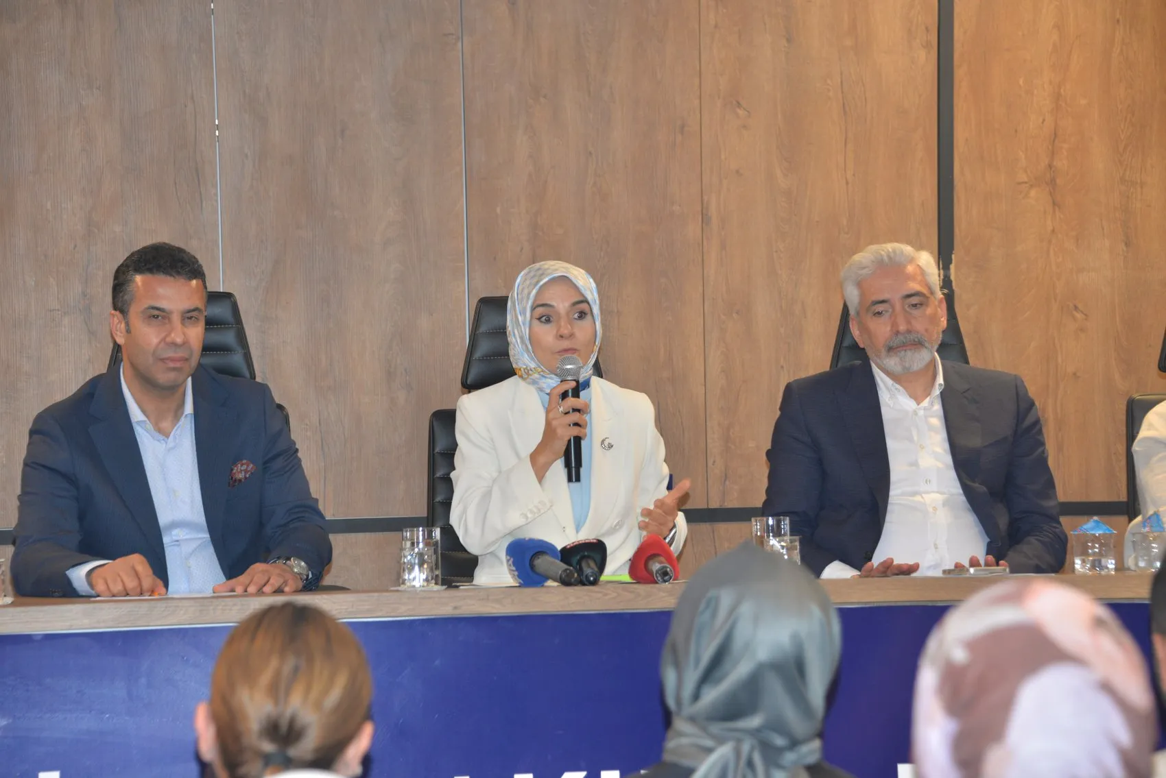 Aile ve Sosyal Hizmetler Bakanı Göktaş Diyarbakırda Temaslarda Bulundu