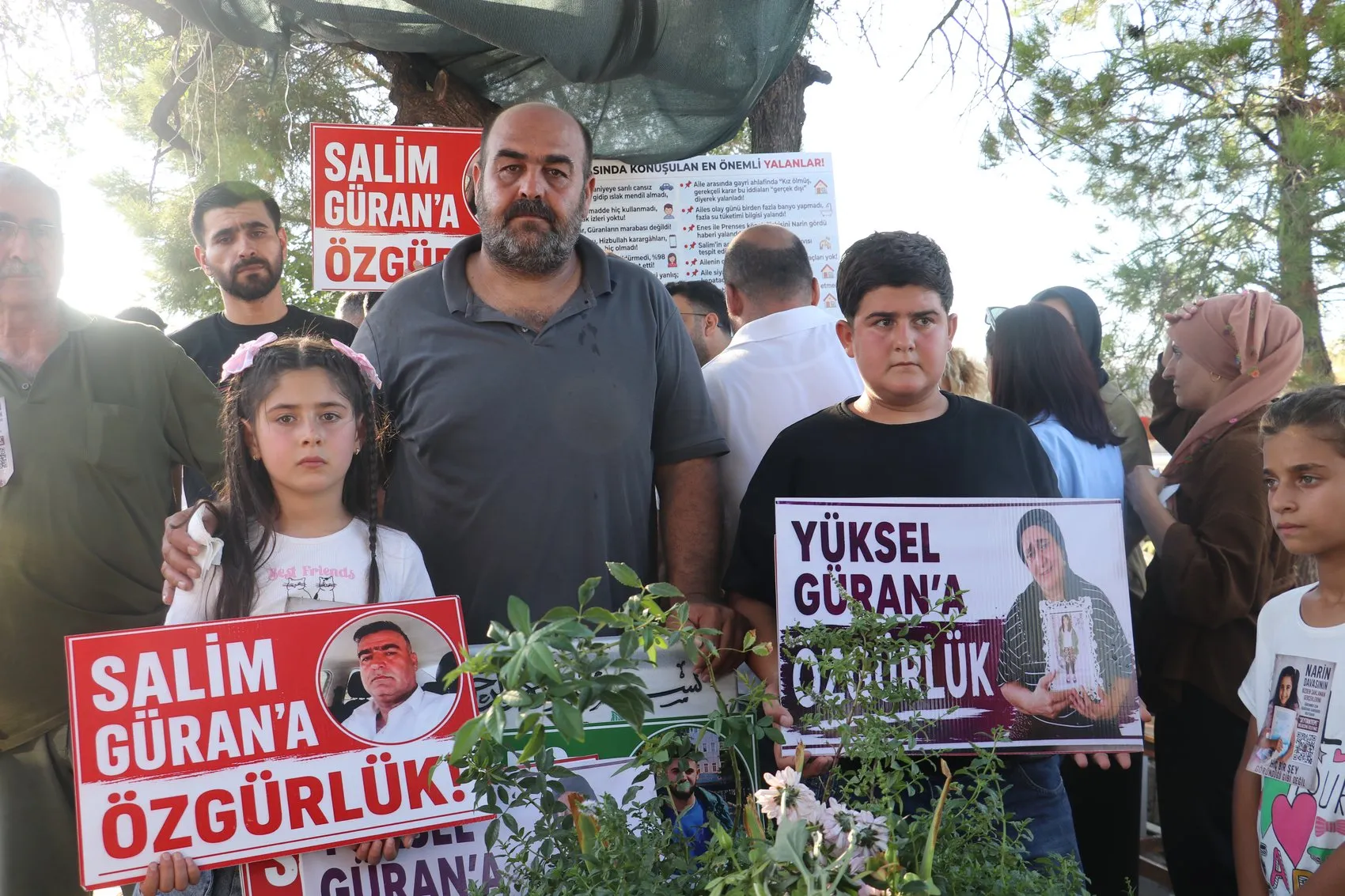 Narin Güran için mezarı başında adalet çağrısı yapıldı