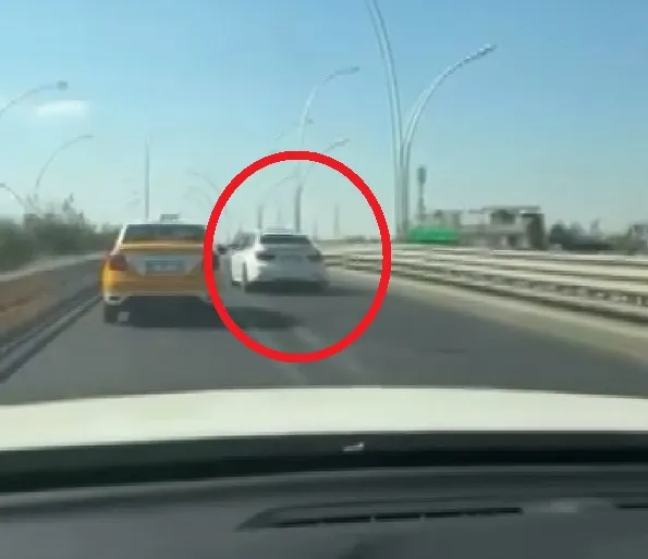 Diyarbakır trafiğinde tehlikeli sürüş kameraya yansıdı
