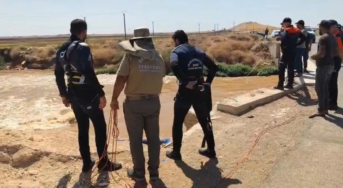 Şanlıurfa'da dereye uçan sürücüden şaşırtan kurgu