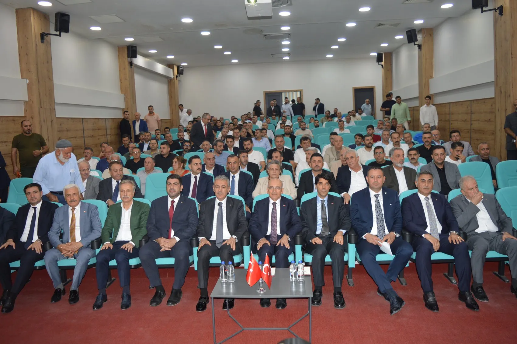 Bakan Şimşek Mardin iş dünyasıyla bir araya geldi