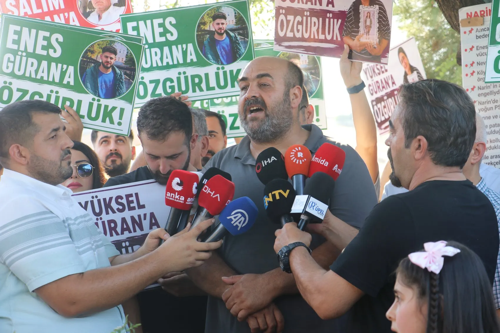 Narin Güran için mezarı başında adalet çağrısı yapıldı
