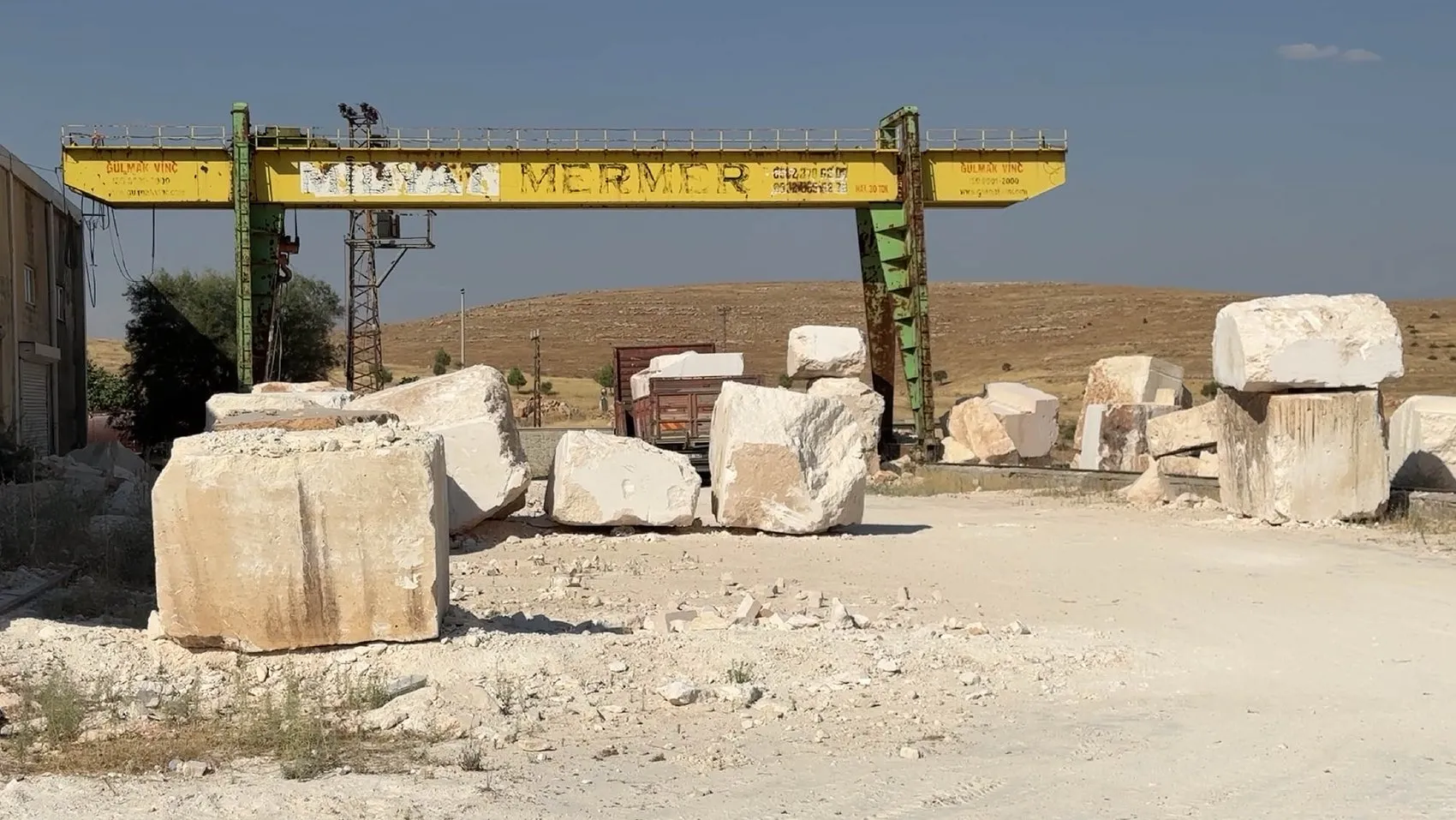 Midyat taşı ustaların elinde sanata dönüşüyor