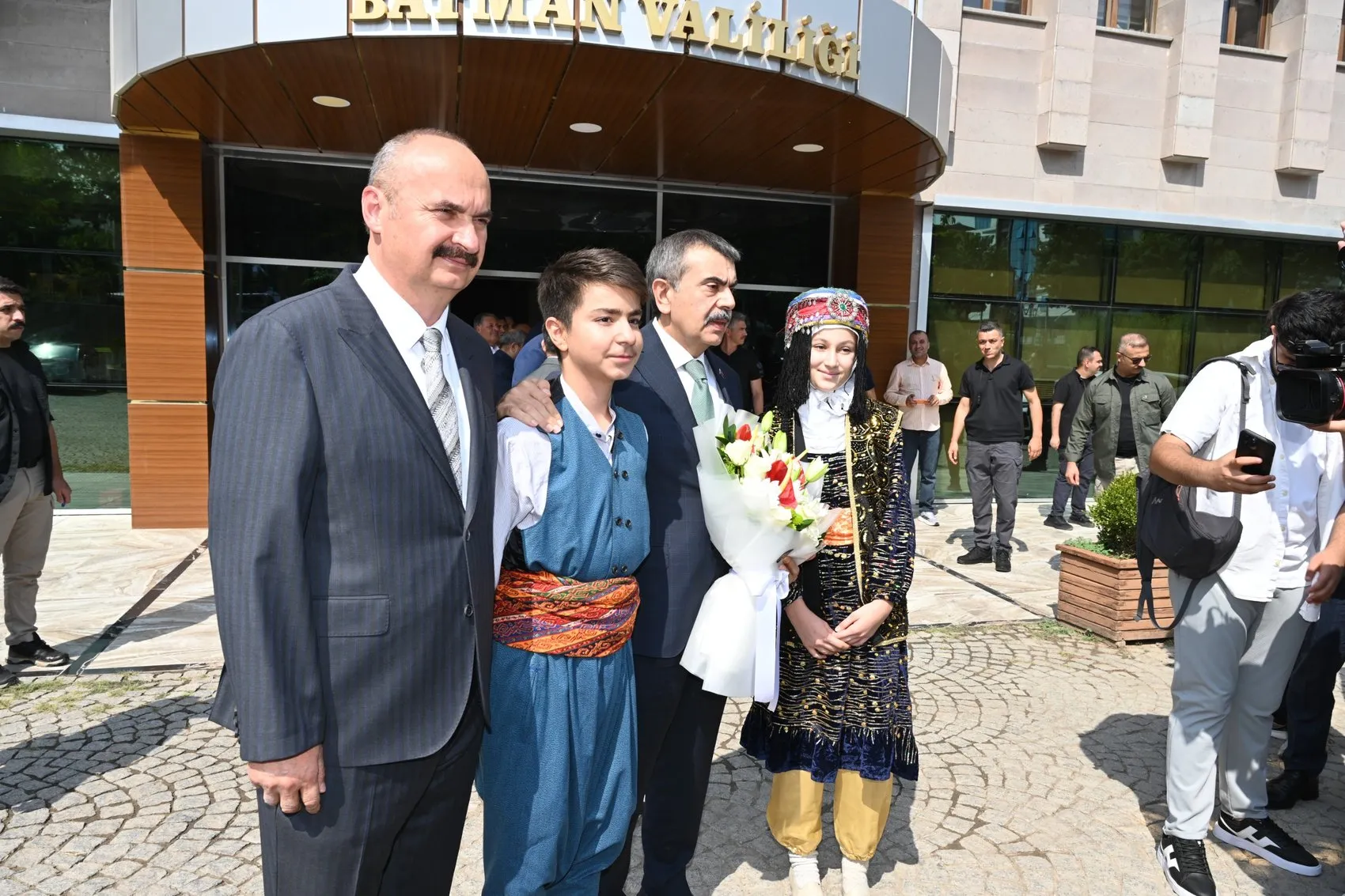 Bakan Tekin'den Batman'da sivil topluma 'Terörsüz Türkiye' daveti