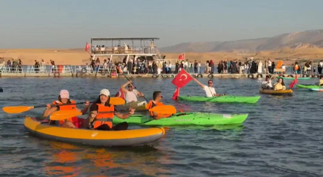 Hasankeyf 12 bin yıllık tarihinde su sporlarıyla şenlendi