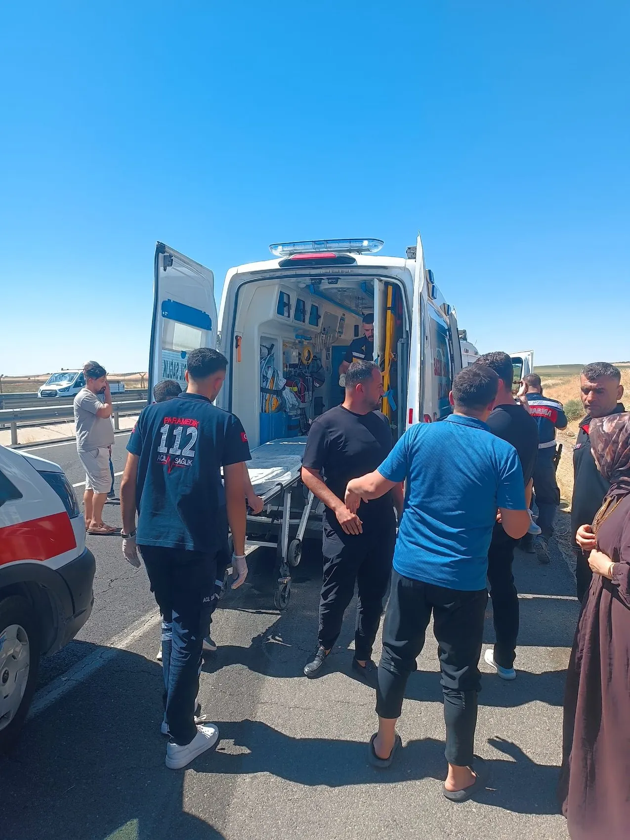 Mardin'de öğrenci servisi devrildi 13 çocuk yaralandı