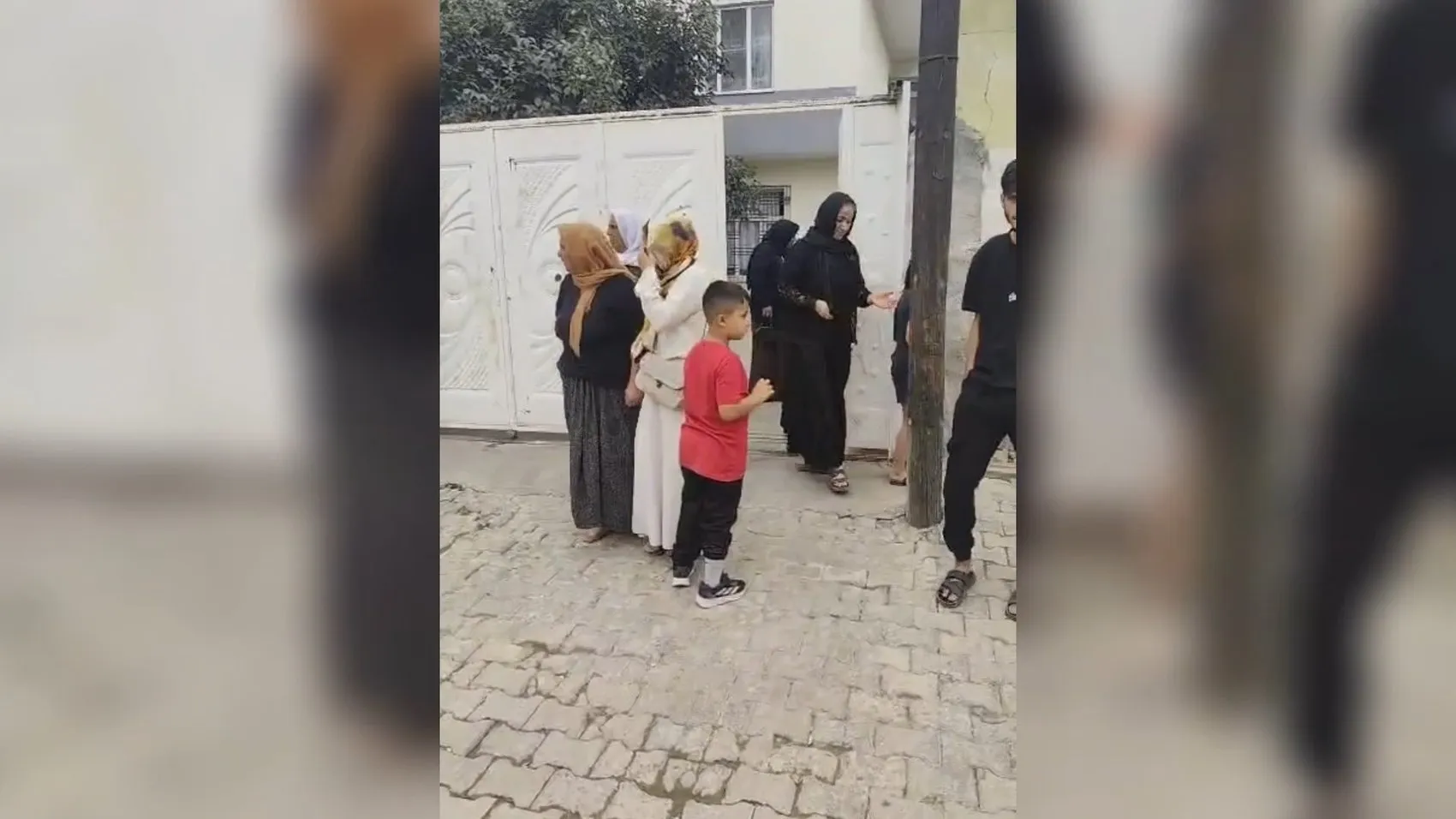 Suruç'ta eve giren dört kadın ev sahibini bıçaklayıp altınları çaldı