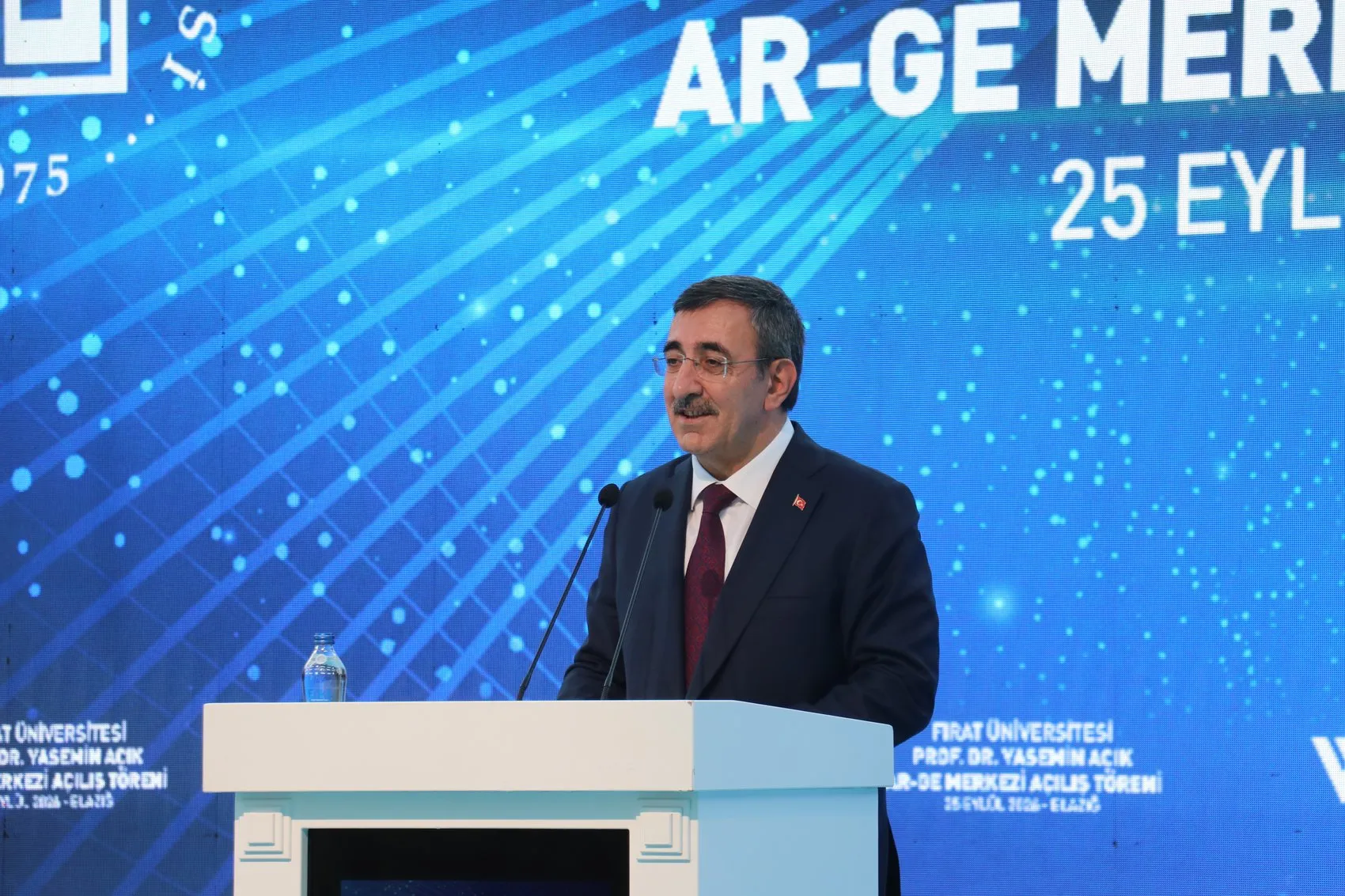 Elazığ'da yeni AR-GE merkezi bilim dünyasına kapılarını açtı