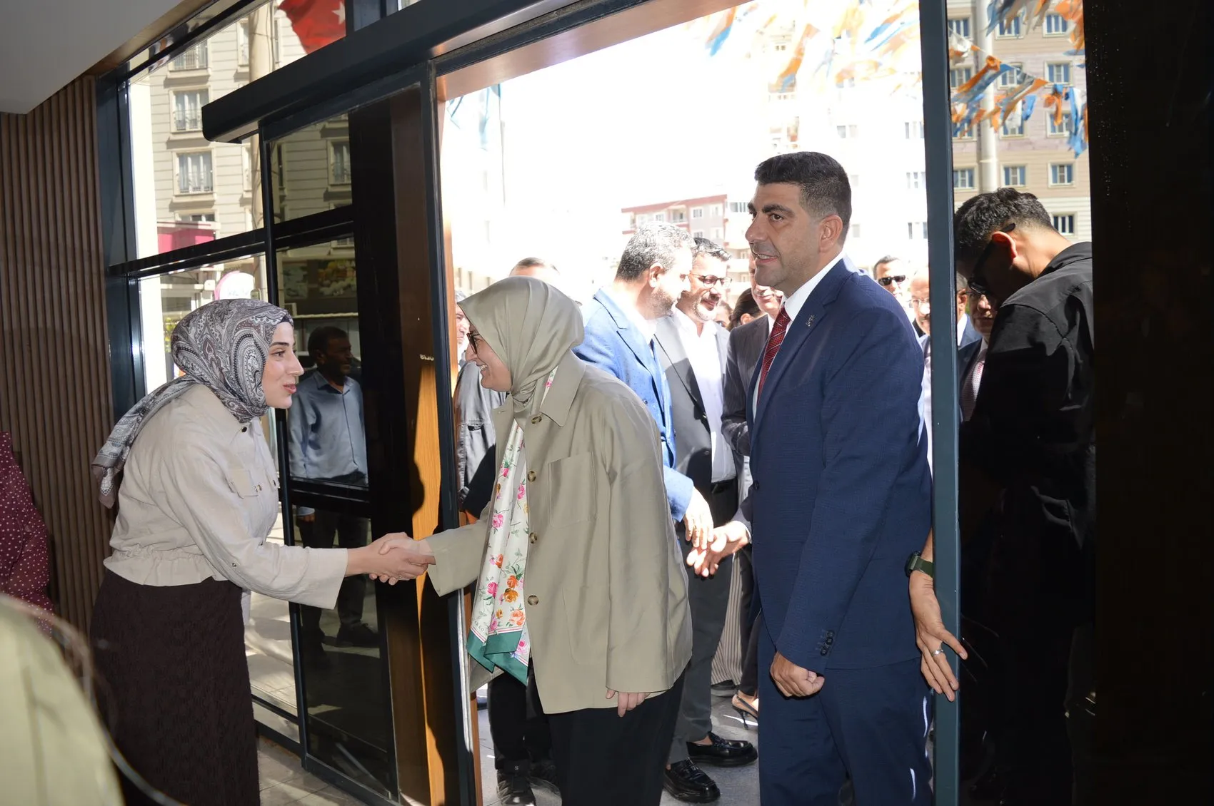 AK Parti Genel Başkan Yardımcısı Uygur Mardin'de yeni dönemi işaret etti