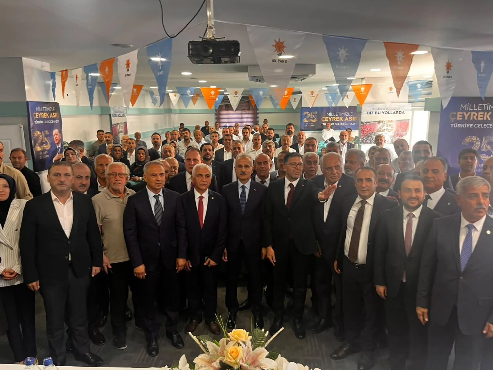 Ulaştırma Bakanı Uraloğlu Siirt'te ulaşım projelerini ve hedefleri açıkladı