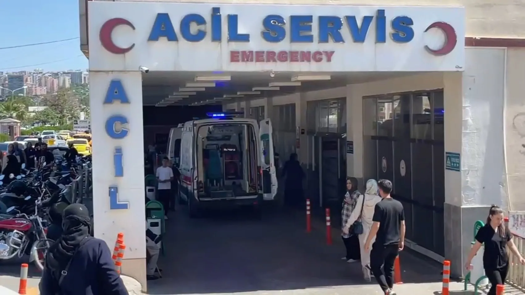 Şanlıurfa'da taziye dönüşü acı kaza: 4 kişi hayatını kaybetti