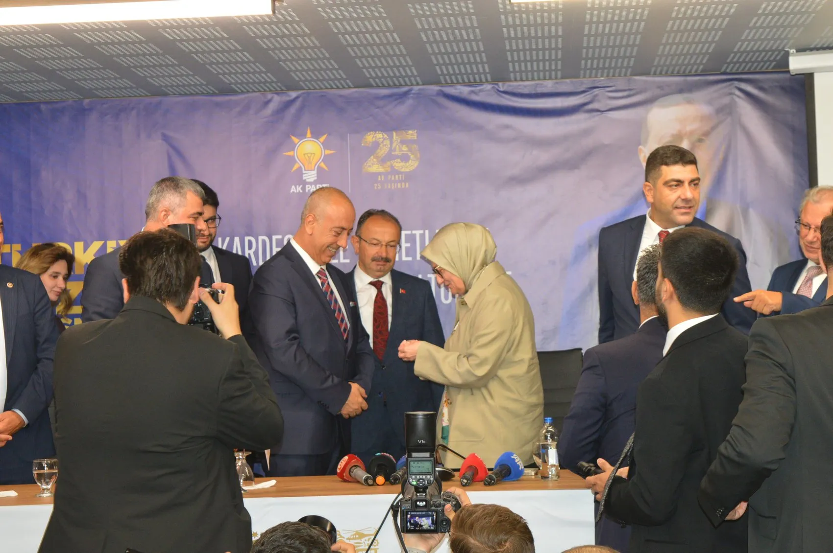 AK Parti Genel Başkan Yardımcısı Uygur Mardin'de yeni dönemi işaret etti