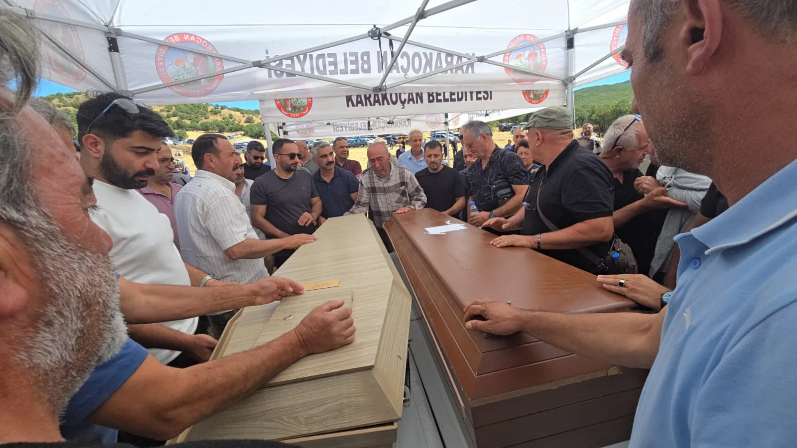 Elazığ'da yanan evde katledilen çift son yolculuğuna uğurlandı