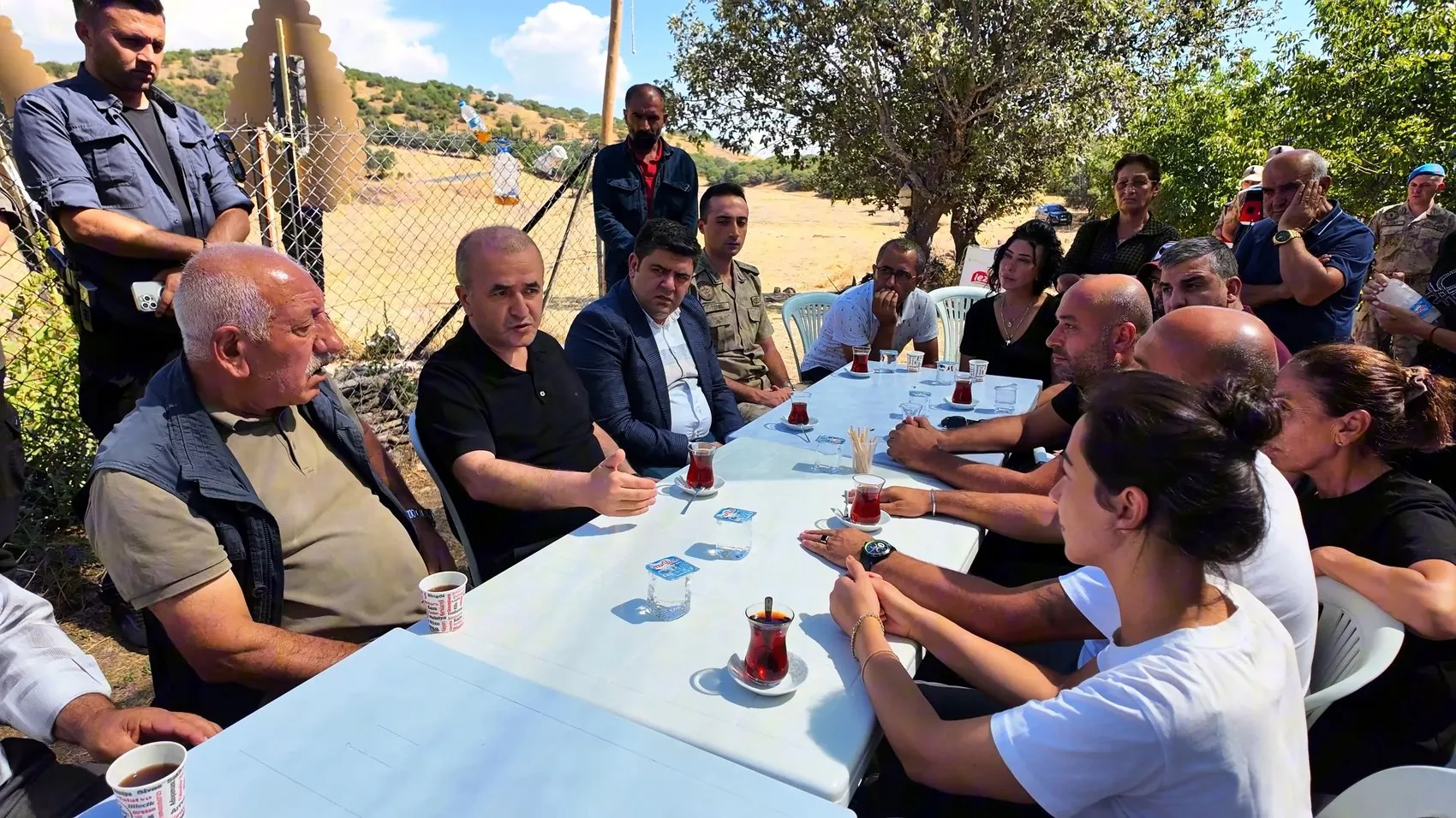 Elazığ Valisi Hatipoğlu Karakoçan'daki vahşi cinayetin aydınlatılacağını duyurdu