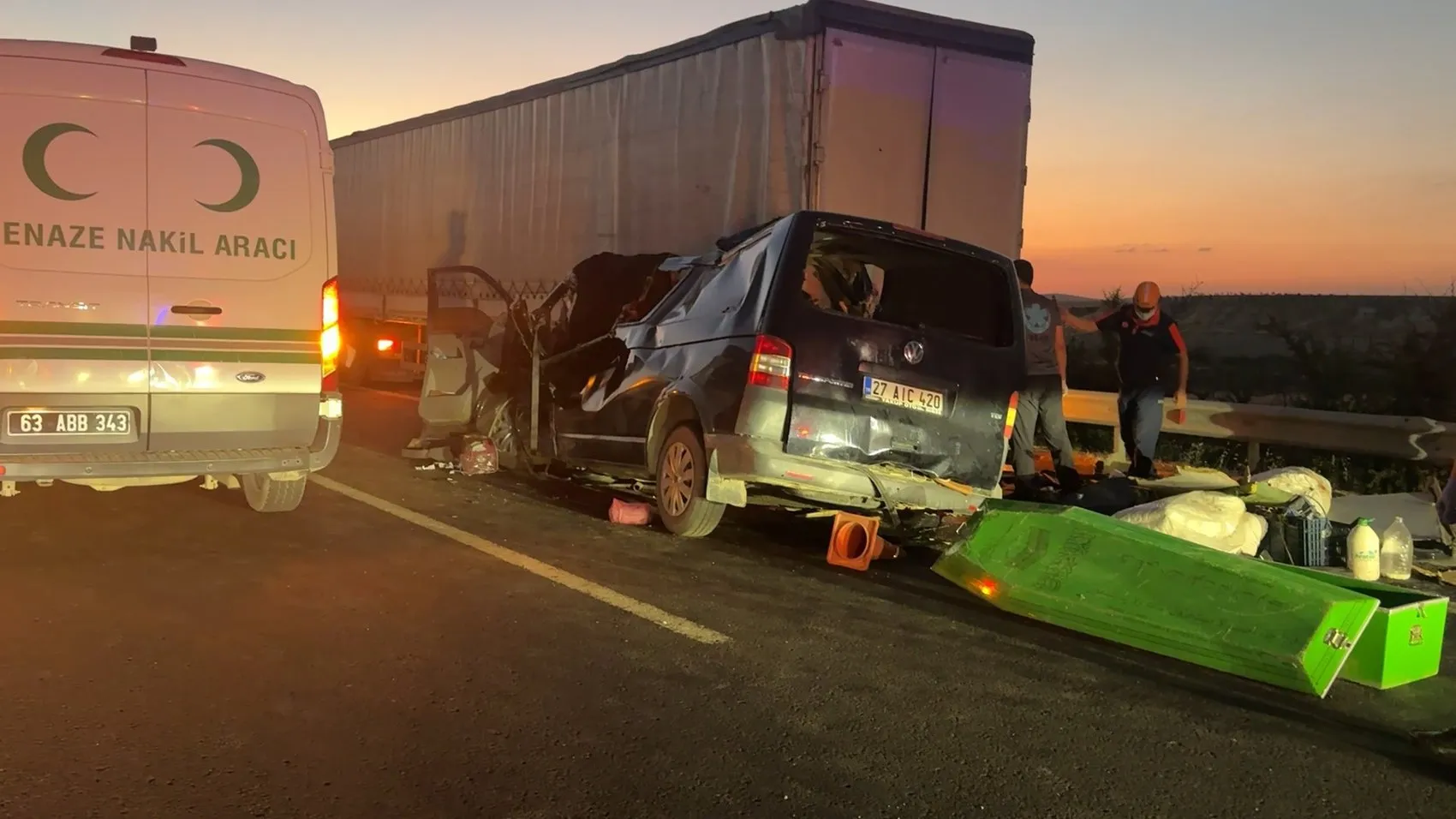 Şanlıurfa'da minibüs kazasında hayatını kaybedenlerin kimlikleri belli oldu