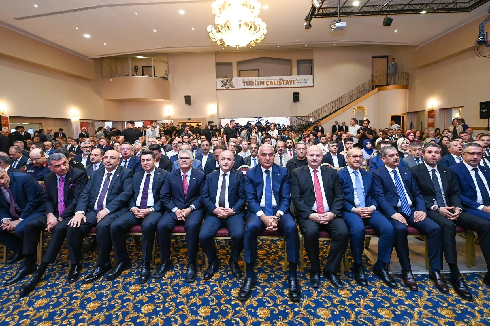 Bakan Ersoy Elazığ'da turizmi tüm yıla yayma hedefini açıkladı