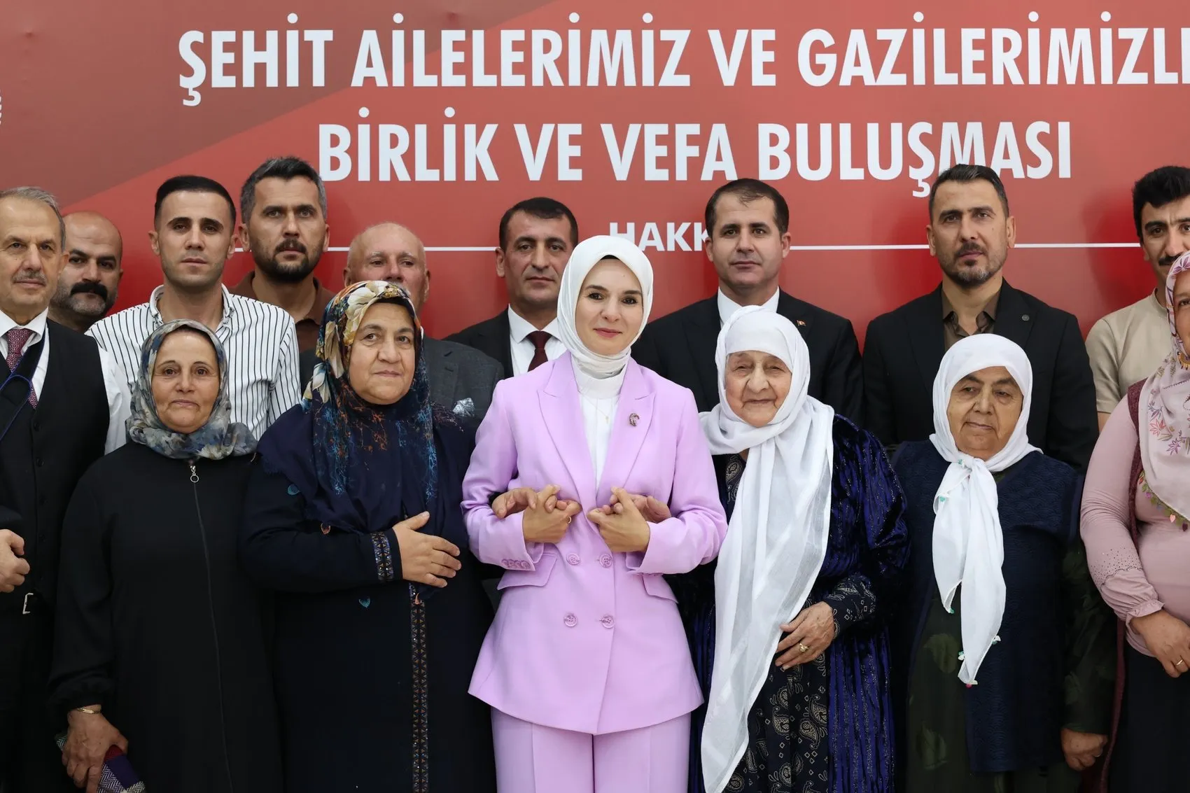 Bakan Göktaş Hakkari'de Terörsüz Türkiye Hedefini Anlattı
