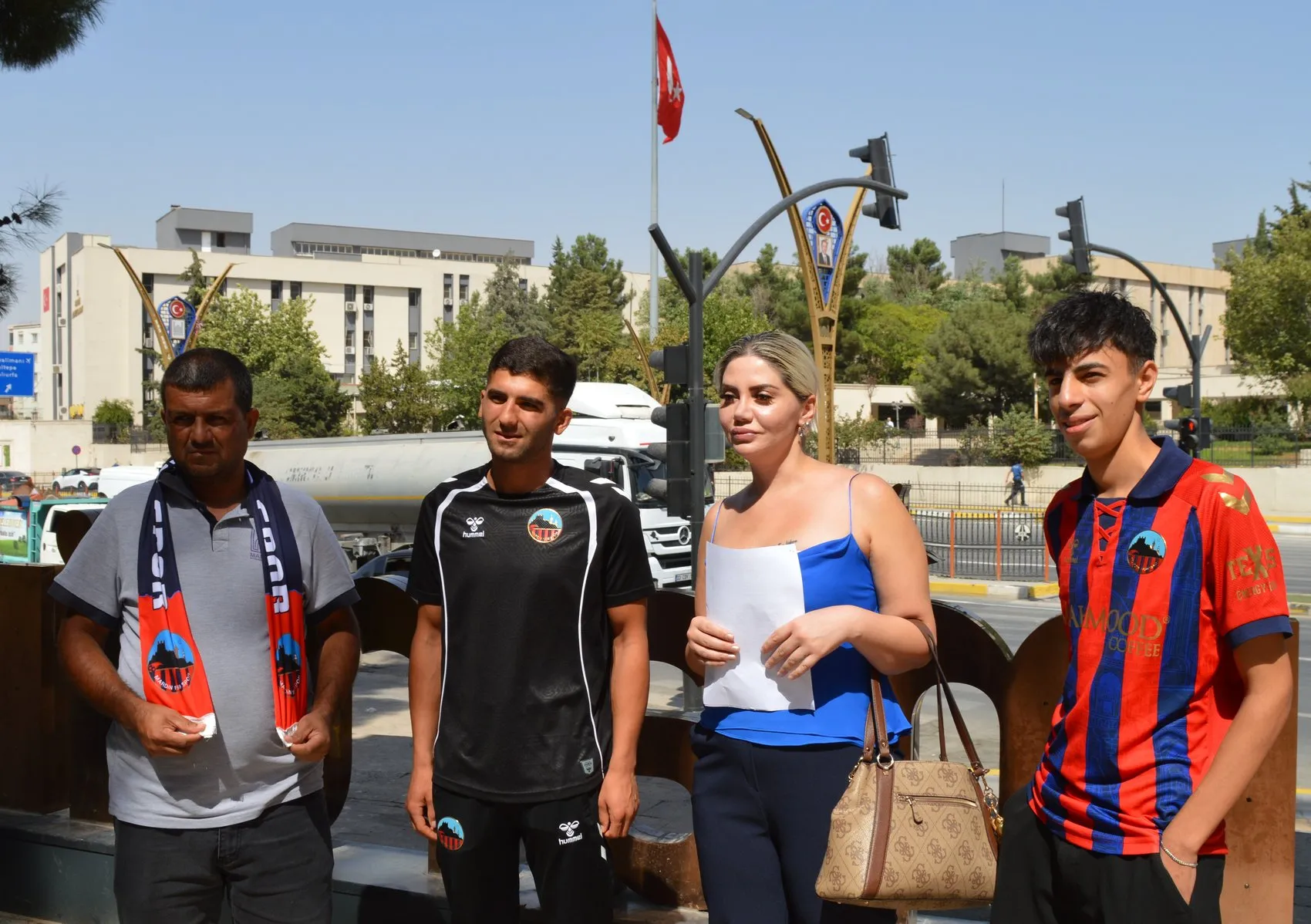 Mardin'de stadyum koltuklarını kıran taraftarlar hakkında suç duyurusu yapıldı