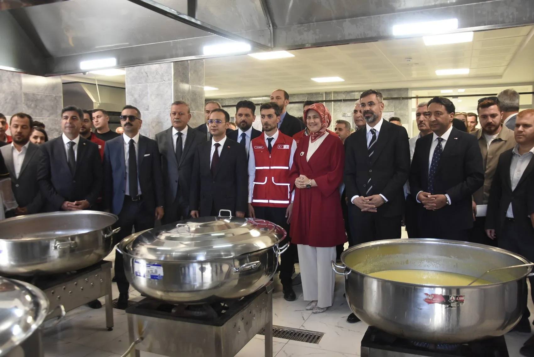 Bitlis'te Türk Kızılay'ın yeni aşevi hizmete girdi
