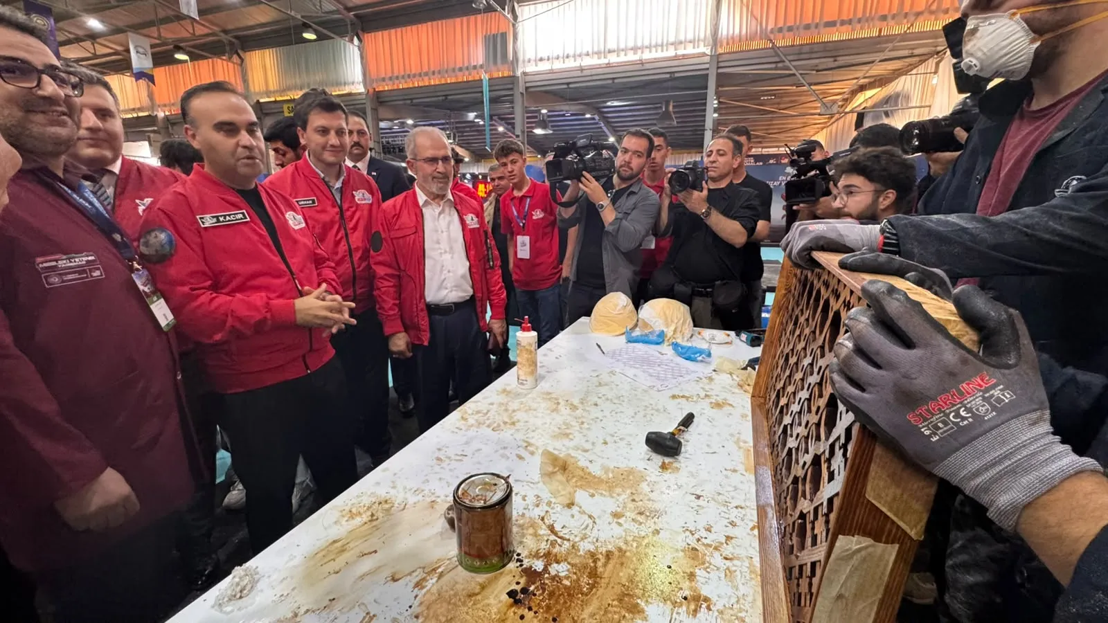 Bakan Kacır Diyarbakır'da TEKNOFEST heyecanını gençlerle paylaştı