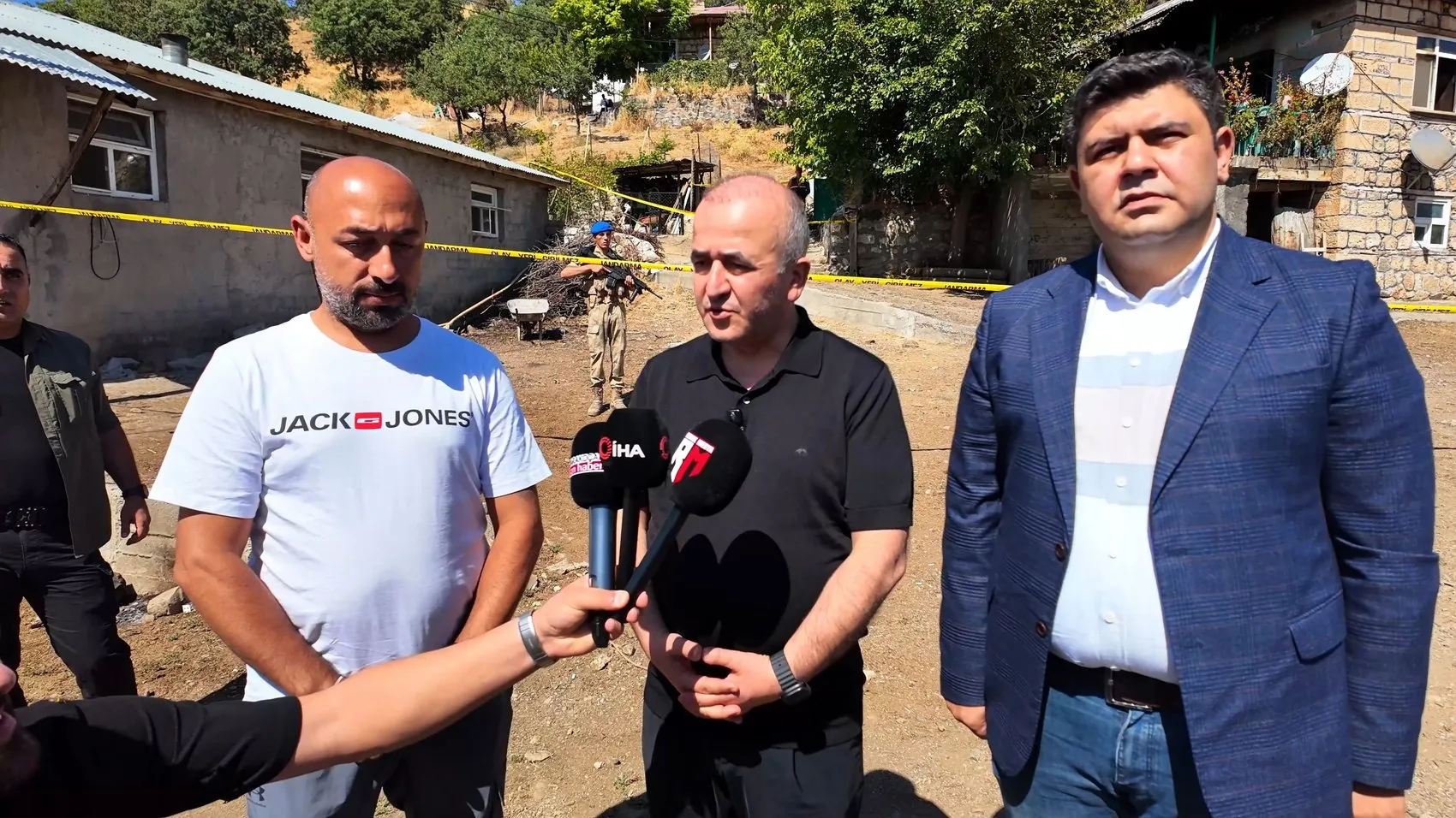 Elazığ Valisi Hatipoğlu Karakoçan'daki vahşi cinayetin aydınlatılacağını duyurdu