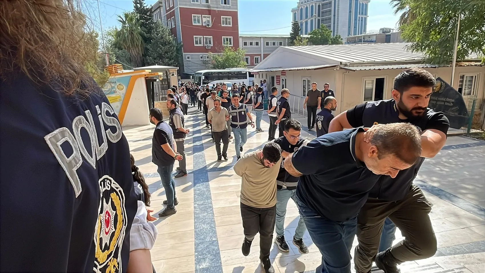 Şanlıurfa merkezli yasa dışı bahis operasyonunda 46 kişi adliyeye sevk edildi
