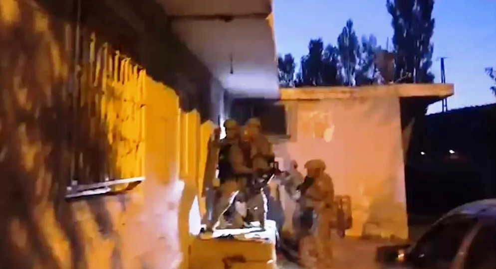 Bitlis merkezli operasyonda suç örgütü propagandası yapan 3 kişi tutuklandı