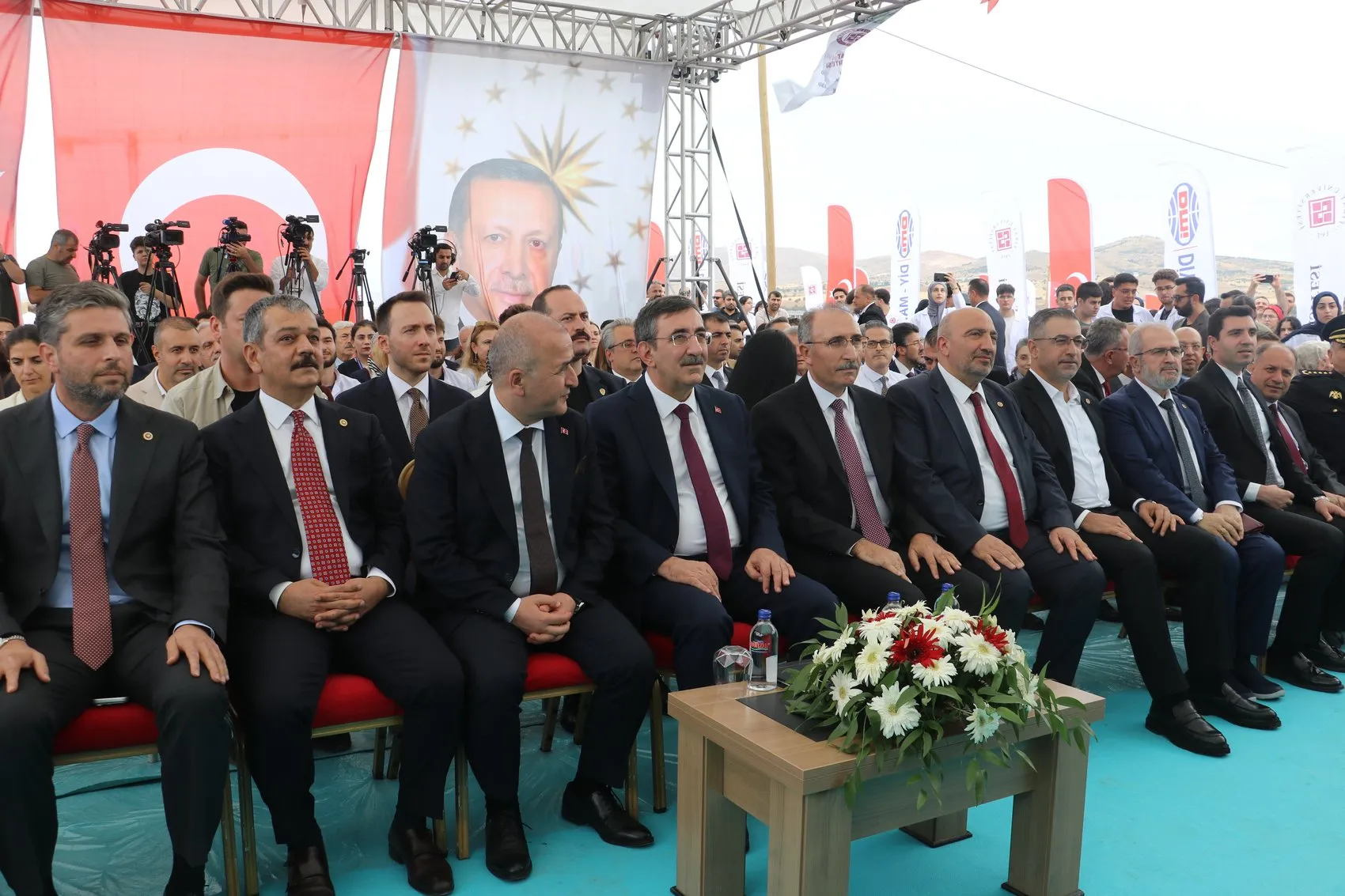 Cevdet Yılmaz Elazığ'da Fırat Üniversitesi yeni hastanesinin temelini attı