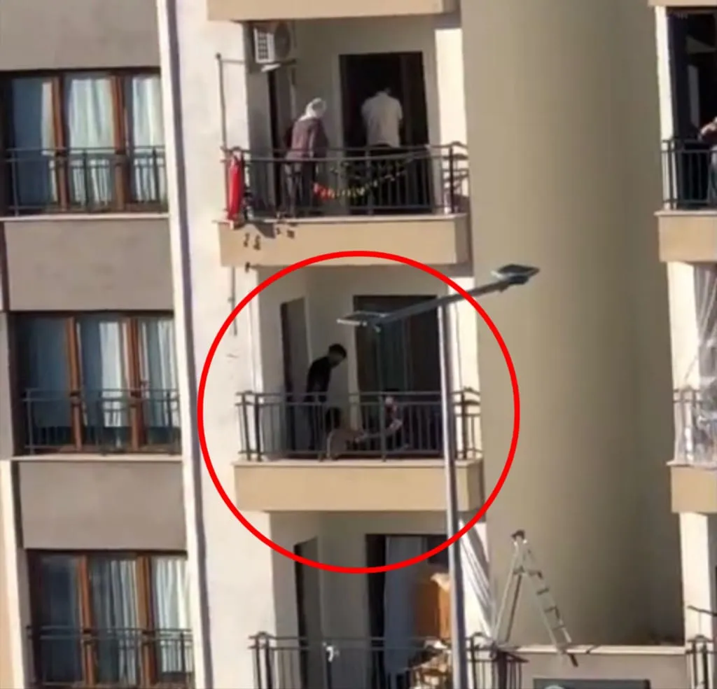 Diyarbakır'da balkondan düşmek üzere olan çocuğu tırmanarak kurtardı